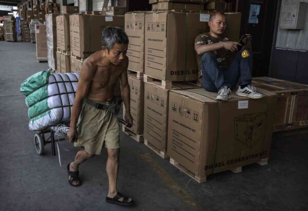 中国越境EC　関税逃れに産地偽装　各国が規制強化で包囲網