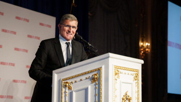 北京で権力交代が進行か　米政界で習退陣説が広まる