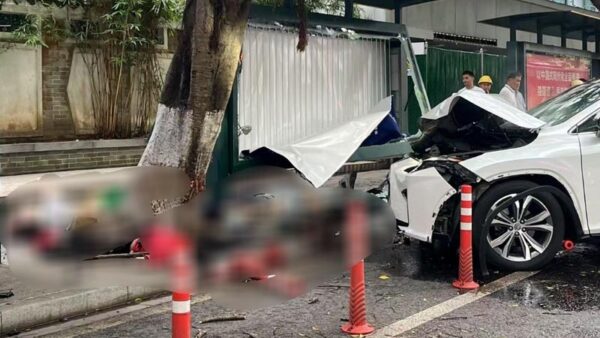 また広東省で暴走車がバス停に突入　社会報復かそれとも事故か【動画あり】