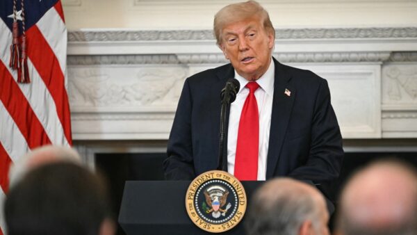 トランプ氏　50日以内に和平交渉なければ ロシアへ100％の二次関税