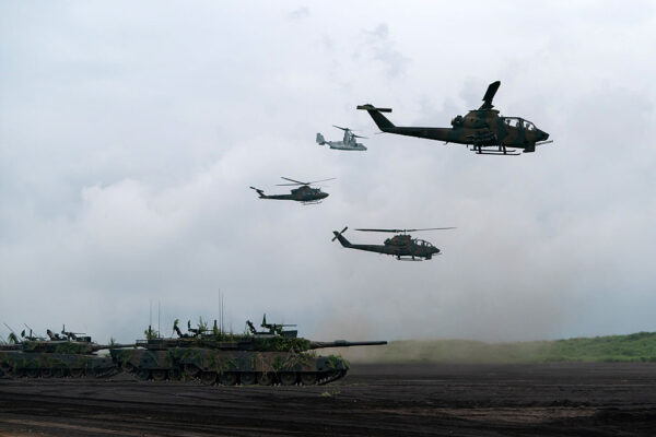 中国の軍拡に対抗　九州にオスプレイ基地を開設