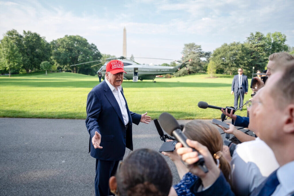 トランプ大統領　日本や韓国その他12か国に新たな関税を課す