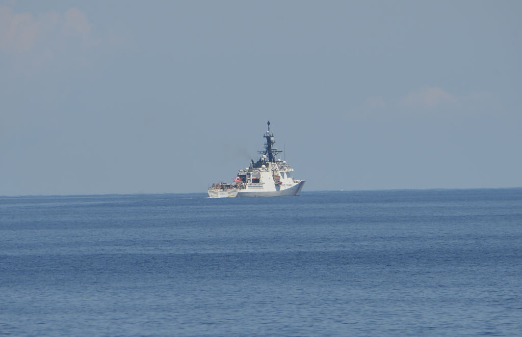 中国の調査船が日本の同意得ずにEEZ内で活動　海保が中止求める