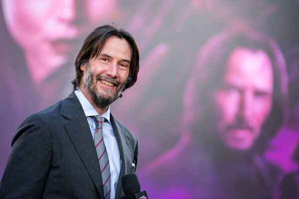 キアヌ・リーブス高級腕時計盗難　チリで発見　FBIが返還へ