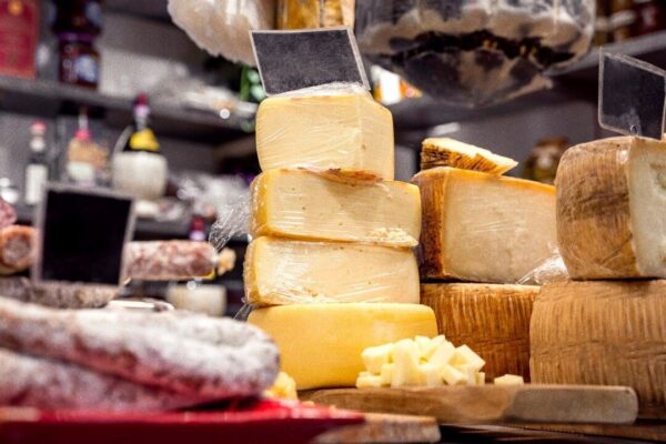 隠れた食事の落とし穴 ―― チラミンが招く片頭痛と血圧リスク