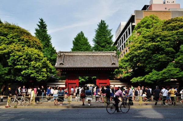 博士後期課程学生の生活費支援　日本人限定へ　研究費は据え置きに