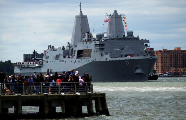 米軍がベネズエラ麻薬運搬船を壊滅攻撃　南カリブ海で密輸対策強化　映像も公開