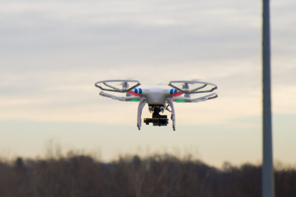 米国　中国製ドローンとコネクテッドカーの輸入制限へ　新規則導入で