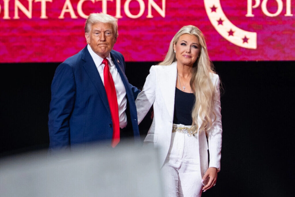 チャーリー・カーク氏追悼式　トランプ大統領「自由の殉教者」に捧げる言葉