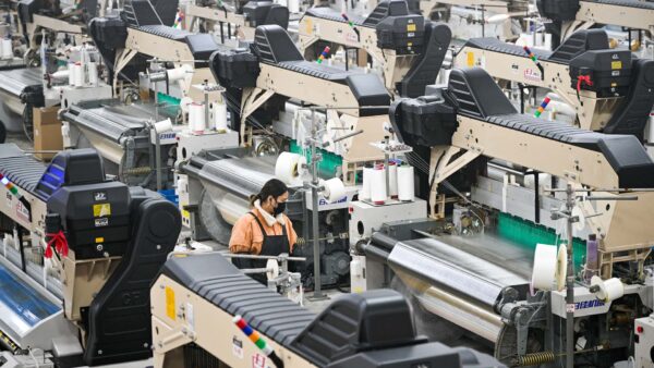 中国経済の下振れ鮮明に  第3四半期の成長率は4.8％に減速