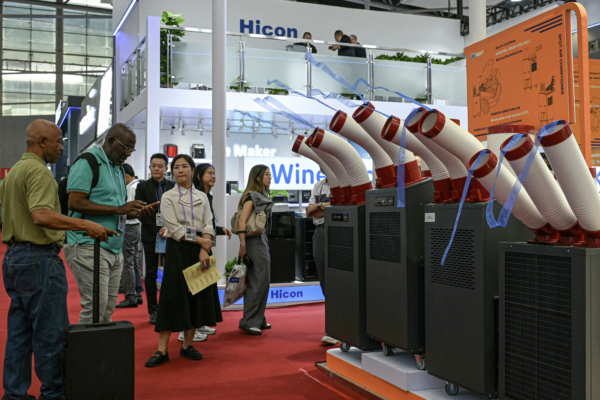 米中摩擦直撃　中国最大の輸出商談会に異変