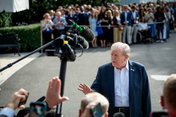 米国　麻薬カルテルとの武力衝突開始　トランプ大統領が軍事行動強化を発表