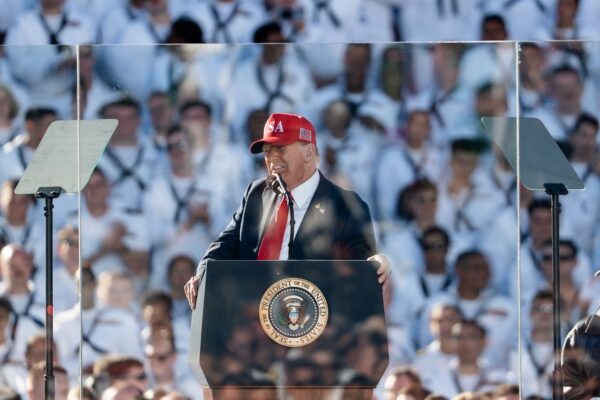 トランプ大統領とブラジルの大統領が電話会談　経済・貿易問題に焦点