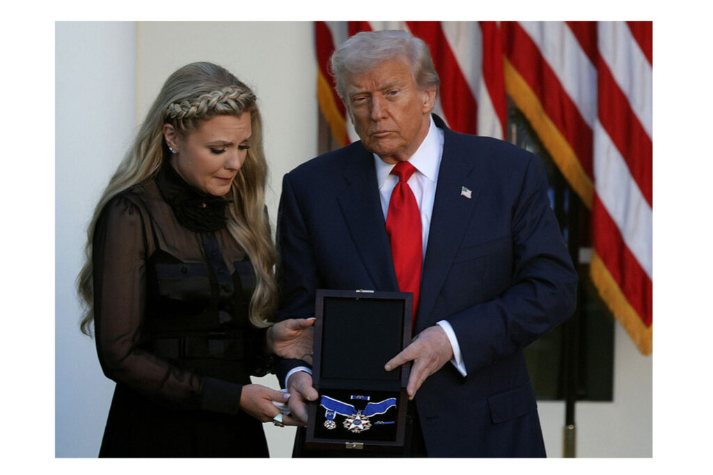 チャーリー・カーク氏へ大統領自由勲章　トランプ大統領　暗殺事件後に追贈