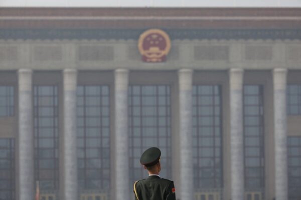 中国は今　仮死状態にある