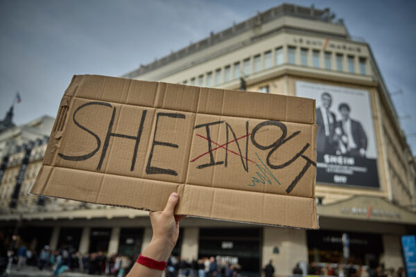 仏政府　SHEINのオンライン事業を停止へ　児童ポルノ疑惑で捜査
