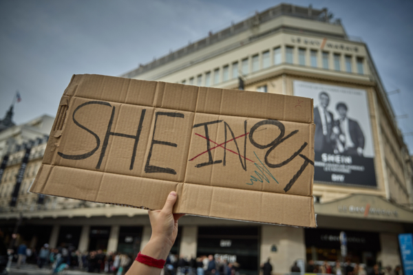 仏政府　SHEINのオンライン事業を停止へ　児童ポルノ疑惑で捜査
