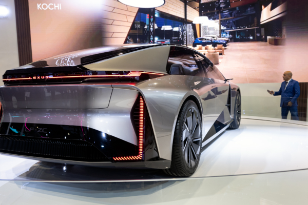 脱中国依存進む　トヨタなど日本大手3社　インドで新工場建設へ