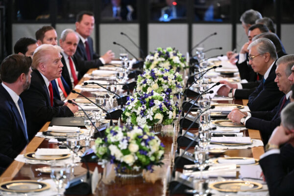 中共に誤算　中央アジア5か国が米国接近　