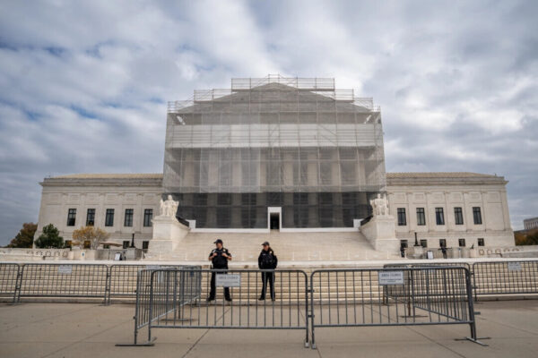 パスポートの性別表示を「出生時の性別」に限定する方針を一時容認　＝米最高裁　