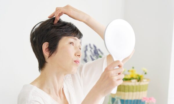 女性の抜け毛の悩み　肝腎のケアから始めよう