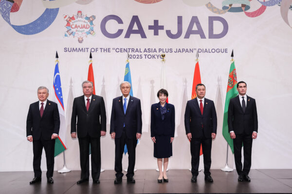 日本と中央アジア5カ国　初の首脳会合　「東京宣言」採択で新時代へ
