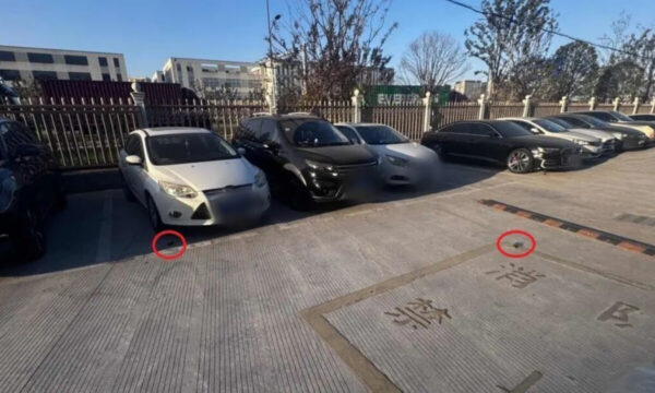 冗談で済まない「空からの凶器」　包丁とハサミが落ちる中国