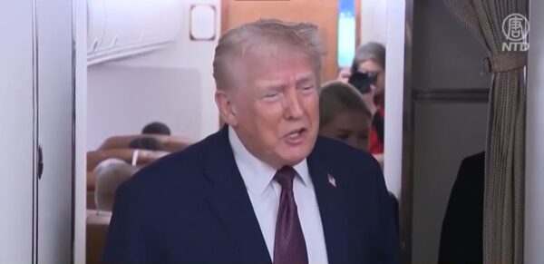 トランプ氏　イランへ軍事介入検討　イラン当局から交渉要請の電話明かす