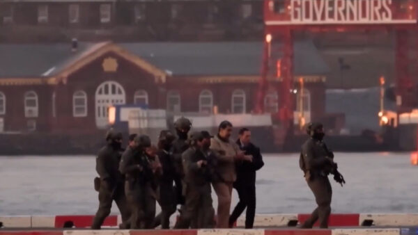 マドゥロ氏の警護兵が暴露　米軍は未知の秘密兵器使用　無力化された防空システムは中露製