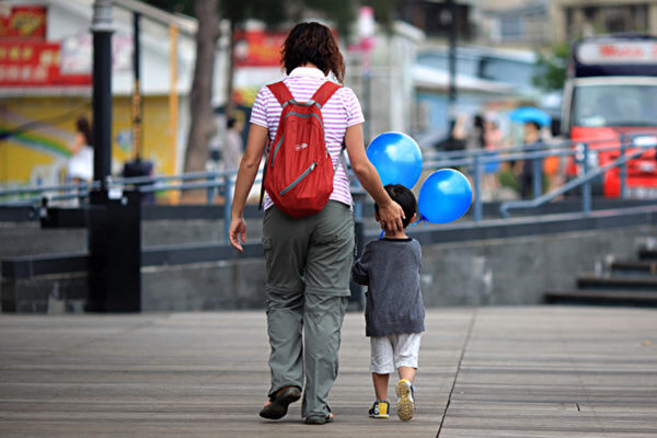 中国の出生人口は900万人割れ危機　2025年新生児871万人予測　若者「寝そべり」加速