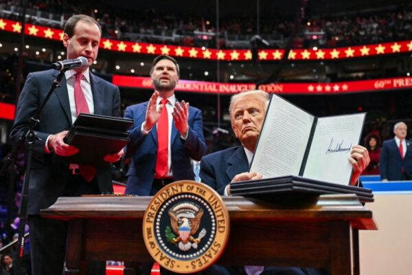 世界初　米国が正式に「パリ協定」から離脱