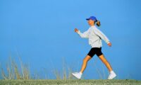 1日7000歩のウォーキングが　がんや認知症などに役立つ理由