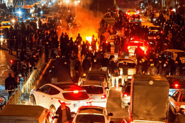 衰退するイラン政権が中国にとって大きな痛手となる理由