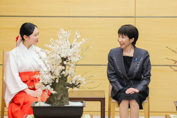 高市総理　太宰府天満宮「梅の使節」より表敬受ける