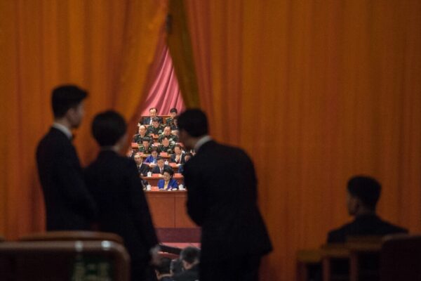 中共の反腐敗運動が拡大　習近平が長期政権確保へ動き強化