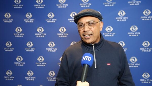 多国籍企業の幹部「神韻が神の真髄を明らかにする 　一生涯で必ず見るべきもの」