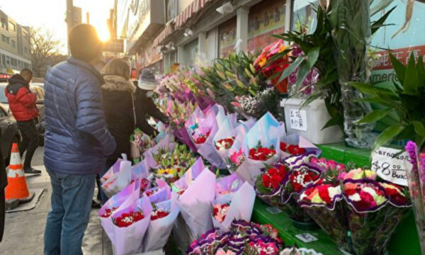 中国のバレンタイン 花屋に客足戻らず