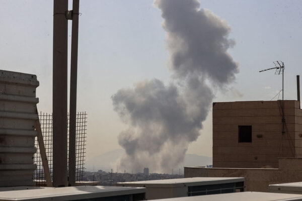 米イスラエル「壮絶な怒り作戦」イラン空爆　王太子が国民蜂起呼びかけ