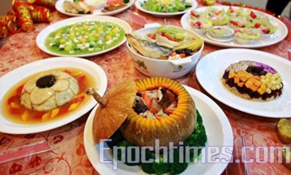 中国 若者に広がる「相席年越し」　不景気が変えた旧正月の風景