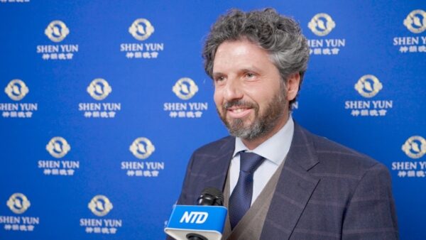 神韻ローマ大晦日公演が満席に　「自分自身の内面へと導かれた」との声