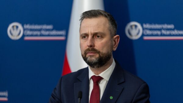 ポーランド　中国製車両の軍事施設立ち入りを禁止