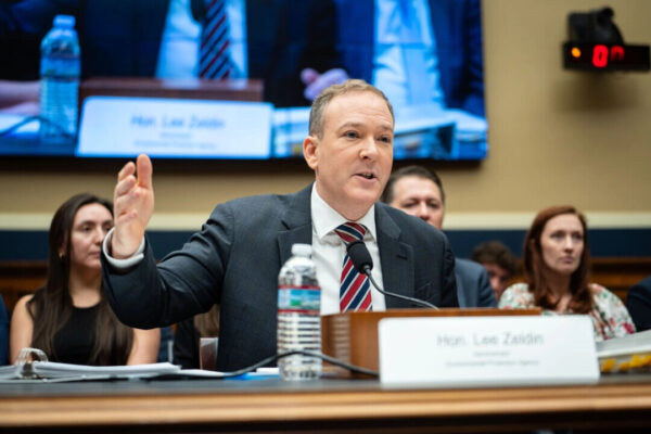 オバマ時代の二酸化炭素排出に関する「危惧判定」を撤回へ　＝米環境保護庁