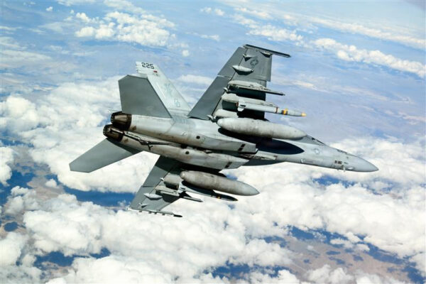 F-18戦闘機が撃墜？　イラン　偽情報で世論を誘導　情報戦が激化