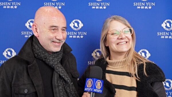 仏クザック市議員　神韻を絶賛　時空を超え　伝統を継承する