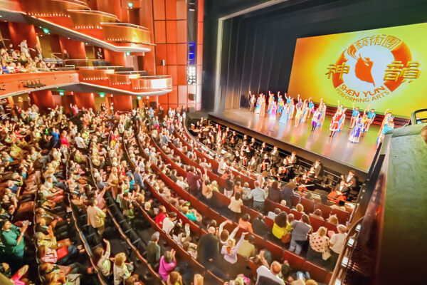 神韻シドニー公演　超満員のうちに閉幕　中共の脅迫も公演の盛況を阻めず