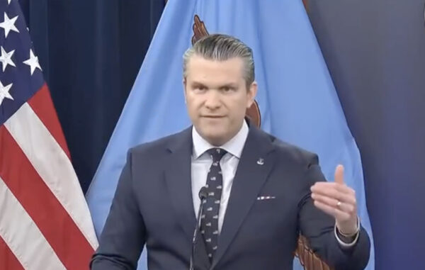 米軍が空襲で1万5千超のイラン目標を攻撃　ヘグセス米戦争部長「敵戦力は9割減」