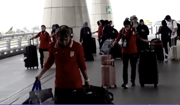 家族の安否が交渉材料に？　イラン女子サッカー選手5人　オーストラリアでの庇護申請を断念