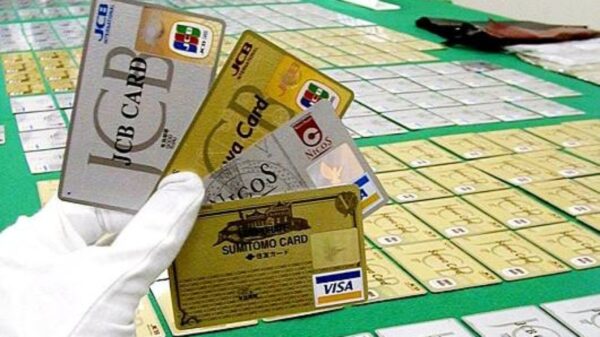 中国留学生の踏み倒しか　カード乱用と家賃滞納で帰国