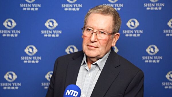 元英国時計師協会理事　神韻が凝縮した5千年の文明に「驚嘆」