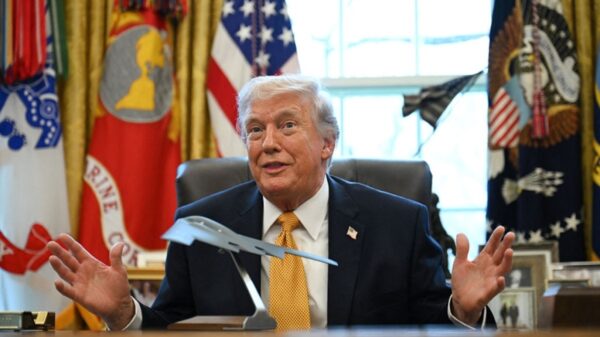 トランプはなぜプーチンを諦めないのか？　中国共産党への対抗で連携模索